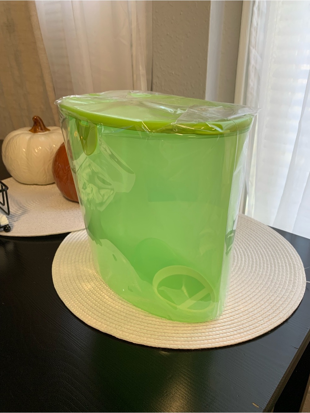 💚💚Green Kitchen Compost Bin with Secure Lid💚💚 - Picture 3 of 4